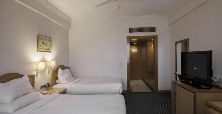 Gemini Continental, Hazratganj Hotel Lucknow Exterior photo