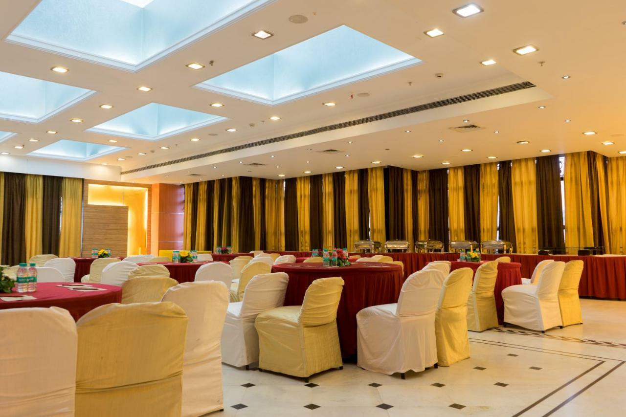 Gemini Continental, Hazratganj Hotel Lucknow Exterior photo